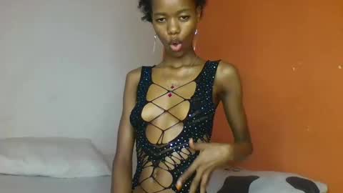 Snapshot of slaybby chatting on March 5, 2025, 4:24 pm Slaybby online show from March 5, 2025, 4:24 pm