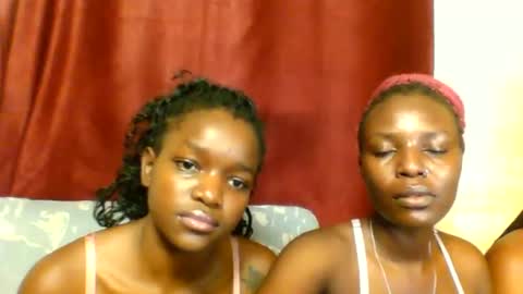 Snapshot of sleek_ass chatting on February 21, 2025, 3:43 pm sleek_ass online show from February 21, 2025, 3:43 pm