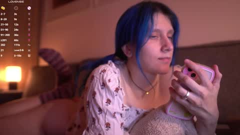 Sonya online show from September 28, 2025, 8:25 pm