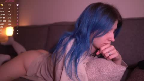 Sonya online show from December 2, 2025, 8:59 pm