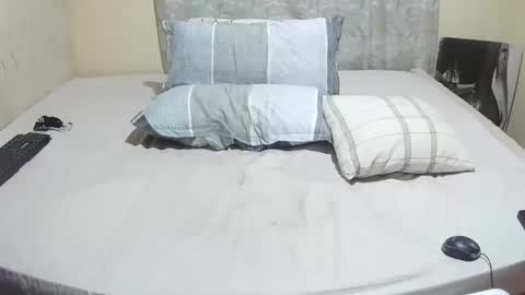 Snapshot of slender_sweetbabe chatting on May 24, 2026, 11:37 am slender_sweetbabe online show from May 24, 2026, 11:37 am