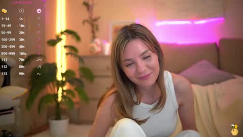 Elise  165cm 50kg online show from April 18, 2026, 7:58 pm