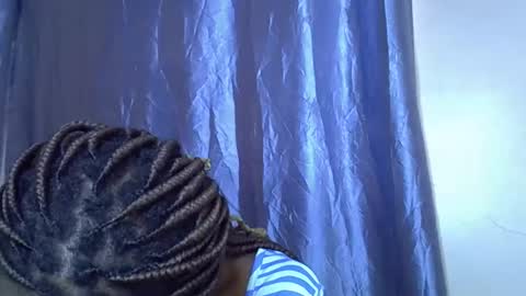 Snapshot of slim_alicia chatting on December 14, 2025, 7:03 am Alicia online show from December 14, 2025, 7:03 am