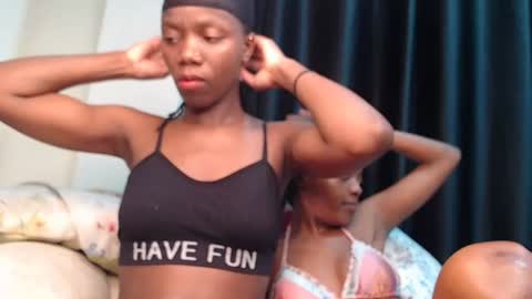 Snapshot of slim_aria chatting on July 11, 2026, 3:04 pm Aria online show from July 11, 2026, 3:04 pm