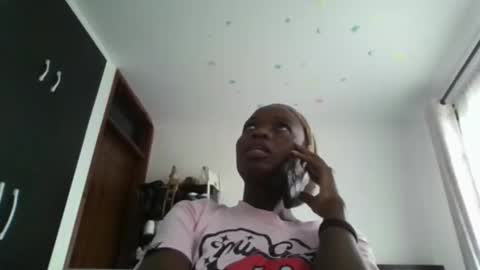 Snapshot of slim_l2 chatting on October 24, 2025, 10:33 am slim_l2 online show from October 24, 2025, 10:33 am