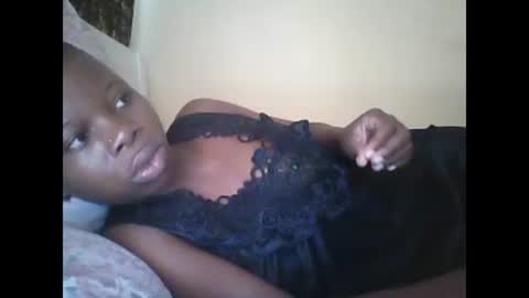 Snapshot of slim_petite_ebony chatting on December 13, 2024, 7:47 am slim_petite_ebony online show from December 13, 2024, 7:47 am