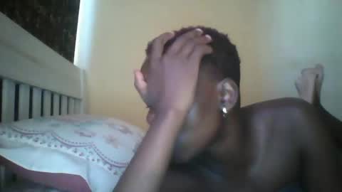 Snapshot of slim_petite_ebony chatting on December 16, 2024, 1:11 pm slim_petite_ebony online show from December 16, 2024, 1:11 pm