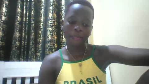 Snapshot of slim_petite_ebony chatting on December 31, 2024, 11:39 pm slim_petite_ebony online show from December 31, 2024, 11:39 pm
