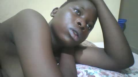 Snapshot of slim_petite_ebony chatting on January 23, 2025, 1:41 am slim_petite_ebony online show from January 23, 2025, 1:41 am