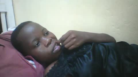 Snapshot of slim_petite_ebony chatting on February 1, 2025, 10:55 pm slim_petite_ebony online show from February 1, 2025, 10:55 pm