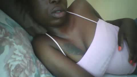 Snapshot of slim_petite_ebony chatting on February 20, 2025, 7:45 am slim_petite_ebony online show from February 20, 2025, 7:45 am