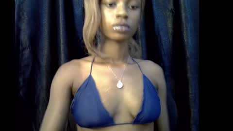 Snapshot of slim_petitqueen chatting on October 30, 2025, 2:51 pm Alice online show from October 30, 2025, 2:51 pm