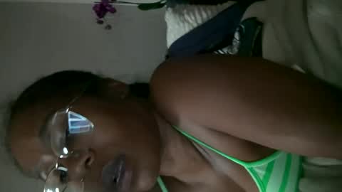 Snapshot of slimmmgooodie69 chatting on July 2, 2026, 2:33 am slimmmgooodie69 online show from July 2, 2026, 2:33 am