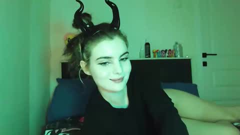 sloomonata online show from October 27, 2025, 1:42 am