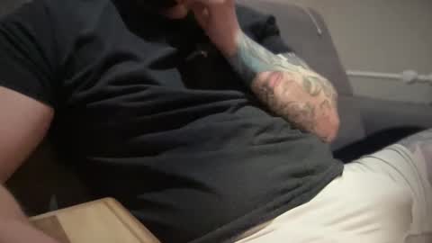 just chillin online show from October 4, 2025, 7:01 pm