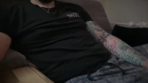 just chillin online show from October 18, 2025, 7:03 pm