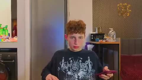 sluttsavage online show from June 17, 2026, 12:29 pm