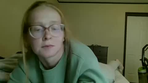 Snapshot of slutty_redhead3 chatting on September 23, 2025, 4:10 pm Slutty redhead3 online show from September 23, 2025, 4:10 pm