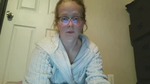 Snapshot of slutty_redhead3 chatting on November 3, 2025, 12:57 am Slutty redhead3 online show from November 3, 2025, 12:57 am