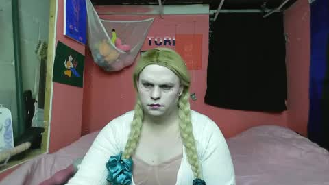 Snapshot of sluttytorismith chatting on February 11, 2025, 5:16 am Tori Smith online show from February 11, 2025, 5:16 am