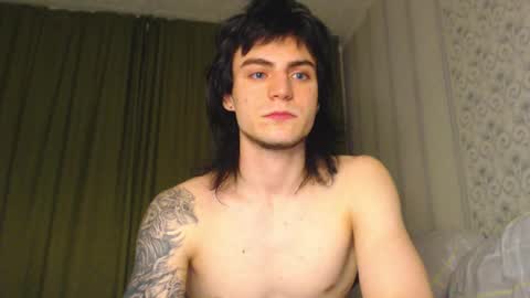 Snapshot of sly_gus chatting on October 20, 2025, 2:17 pm Gus online show from October 20, 2025, 2:17 pm