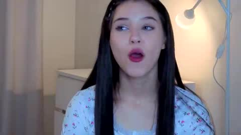 Lily online show from September 27, 2025, 1:27 pm