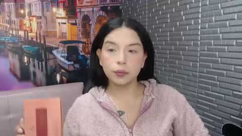 Mariana Torres online show from October 11, 2025, 1:53 pm