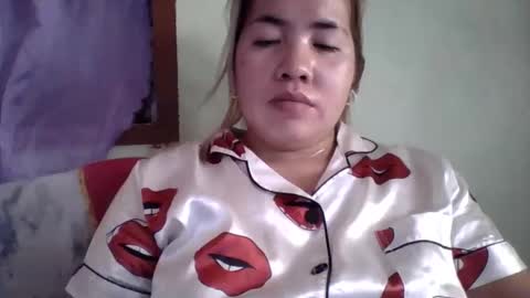 Snapshot of small_boobs59 chatting on September 24, 2025, 4:16 am Lovewella online show from September 24, 2025, 4:16 am