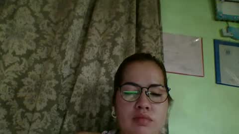 Lovewella online show from May 10, 2026, 4:17 am