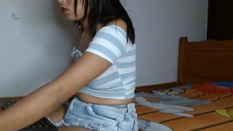 smallflorecita online show from December 21, 2024, 5:29 pm