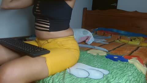 smallflorecita online show from January 8, 2025, 8:38 am