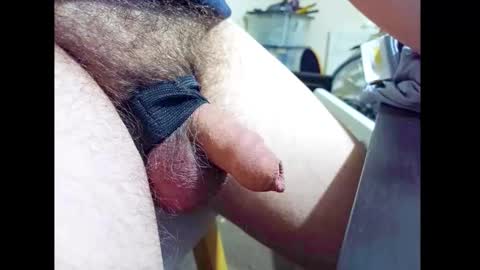Snapshot of smallhairyuncut chatting on May 2, 2026, 7:30 pm Small Hairy Uncut online show from May 2, 2026, 7:30 pm