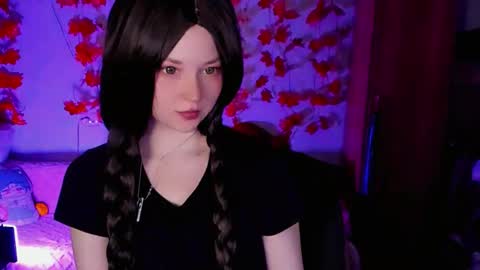 smallimpmeili online show from October 12, 2025, 5:34 pm