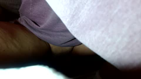 smallmalelass online show from October 8, 2025, 4:04 pm