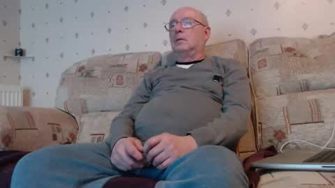 Steve online show from December 21, 2025, 7:43 pm