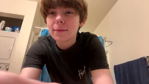 Snapshot of smalltshbigtits chatting on November 20, 2025, 10:04 am smalltshbigtits online show from November 20, 2025, 10:04 am