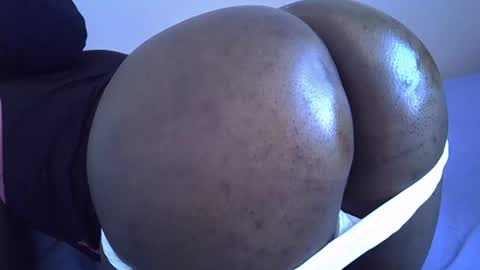 Snapshot of smart_lilly chatting on February 13, 2026, 5:47 am smart_lilly online show from February 13, 2026, 5:47 am