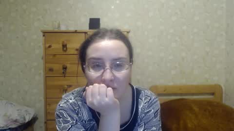 smart_rose online show from February 5, 2025, 7:31 pm