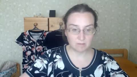 smart_rose online show from September 12, 2025, 11:32 am