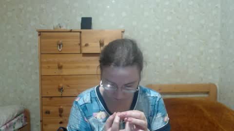 smart_rose online show from November 5, 2025, 4:40 pm