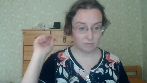 smart_rose online show from May 24, 2026, 3:28 pm