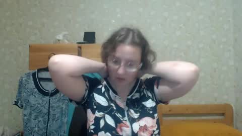 smart_rose online show from June 2, 2026, 8:55 pm