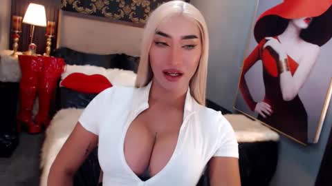 smasherqueen online show from June 8, 2026, 8:48 am