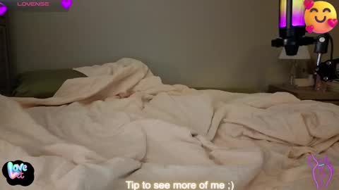 Smexy online show from October 25, 2025, 12:07 am