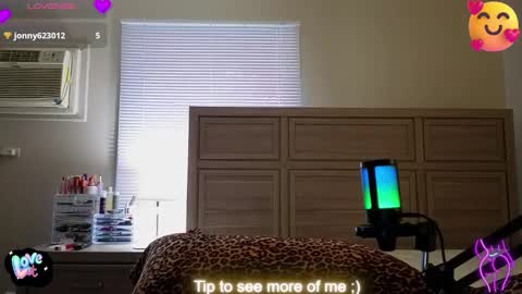 Smexy online show from November 1, 2025, 7:49 pm