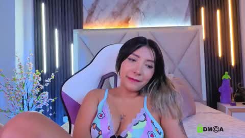 smile__1 online show from November 21, 2025, 12:48 pm