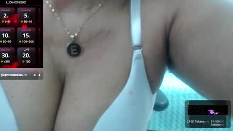 Snapshot of smilet_milf chatting on December 22, 2024, 1:00 pm Smileth online show from December 22, 2024, 1:00 pm