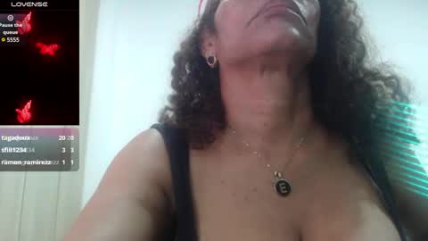 Snapshot of smilet_milf chatting on December 30, 2024, 3:02 pm Smileth online show from December 30, 2024, 3:02 pm