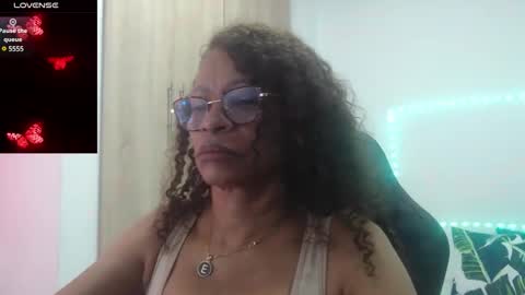 Snapshot of smilet_milf chatting on January 2, 2025, 12:57 pm Smileth online show from January 2, 2025, 12:57 pm