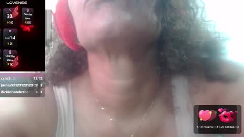 Snapshot of smilet_milf chatting on January 2, 2025, 4:02 pm Smileth online show from January 2, 2025, 4:02 pm
